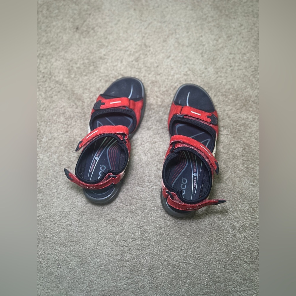 Ecco women's Off road Yucatan Sandals Chilli Red size 39